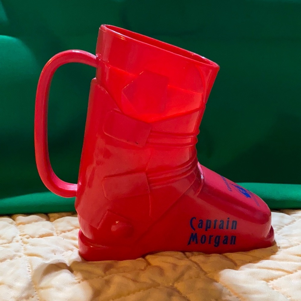 Promotional caption Morgan Rum ski boot Pink